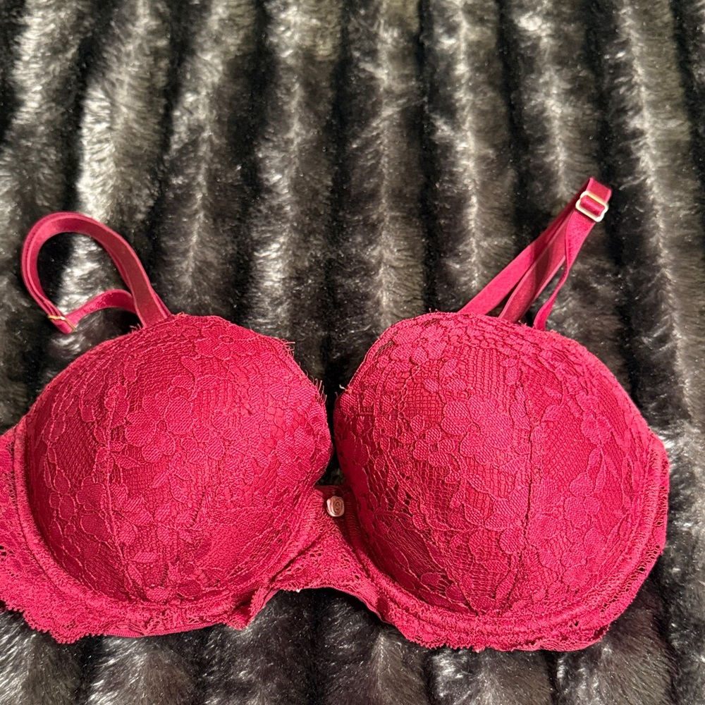 Victoria's Secret Lace Push-Up Bra - Deep Red